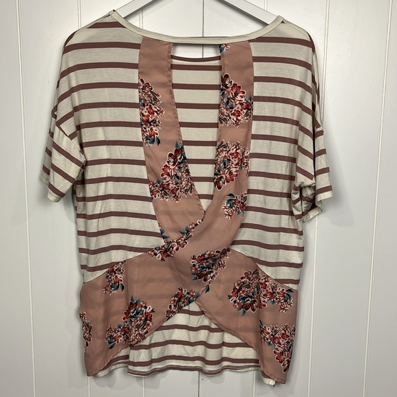 White Birch Womens Jersey Top M Cream Mauve Stripes Floral Print Criss/Cross EUC - Picture 5 of 9
